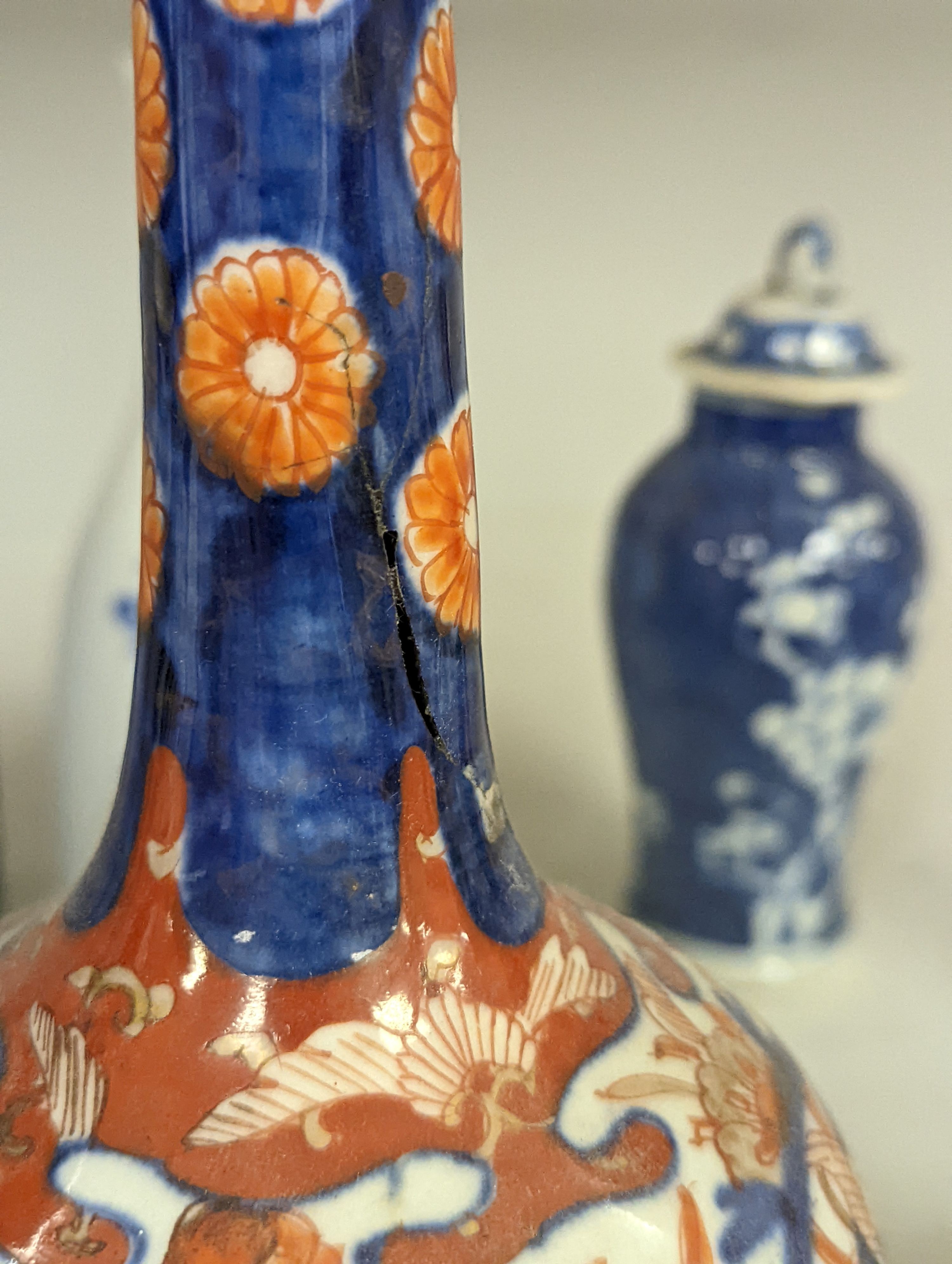 Assorted small Chinese blue and white vases etc., tallest 22cm